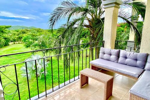 Villarreal Apartment | Palmas de Tamarindo 201D