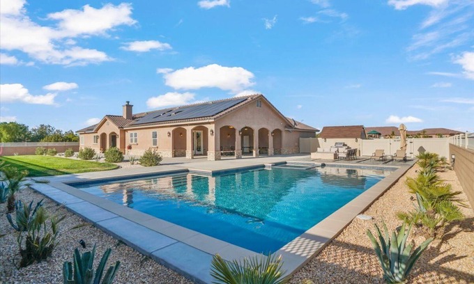 Palmdale Villa | Palmdale California