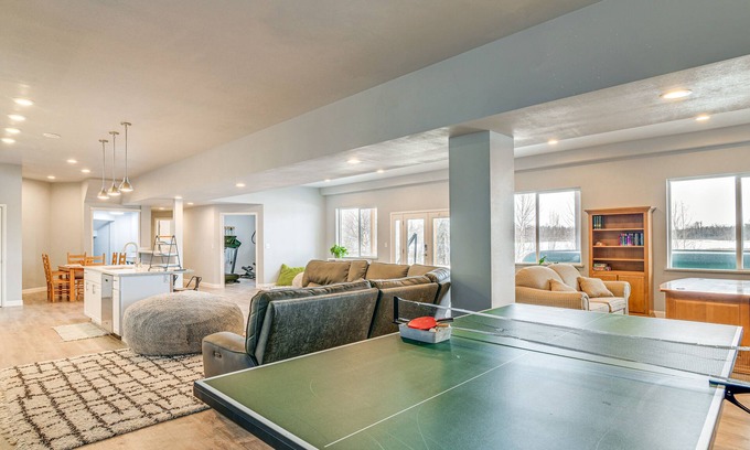 Palmer Apartment | Palmer Apartment w/Peaceful Pond & Kayaks!