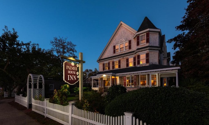 Falmouth Bed & Breakfast | Palmer House Inn