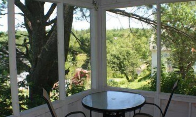 Blue Hill Cottage | Palmer Retreat - Quiet and Cozy