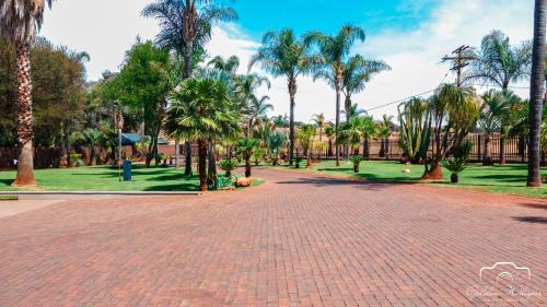 Krugersdorp Bed & Breakfast | Palmera Guest House