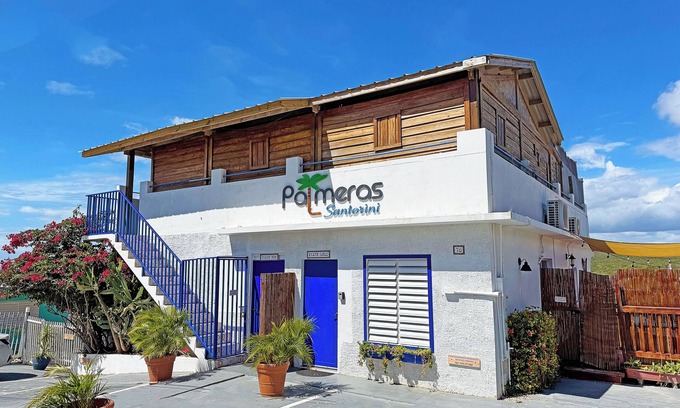 Montalva Villa | Palmeras Beach Apartments