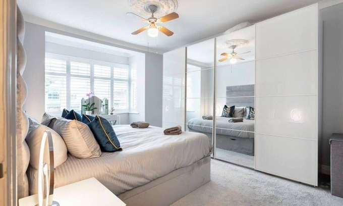 Palmers Green House | Palmers Green, London - Lovely 5 Bedroom House