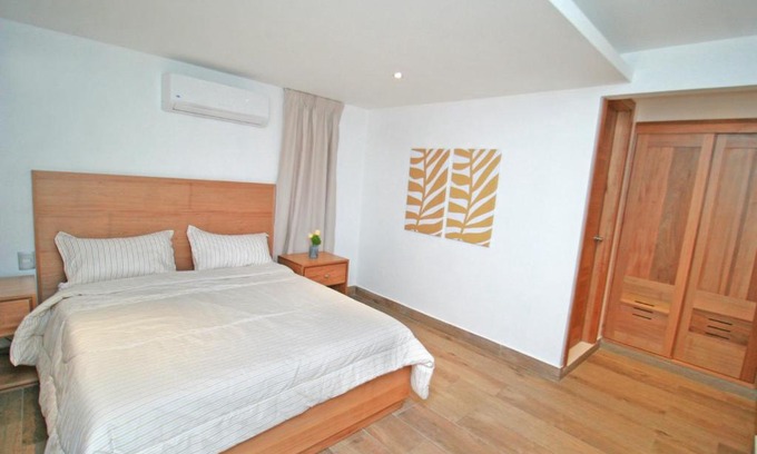 Santiago Province Hotel | Palmetto Hotel