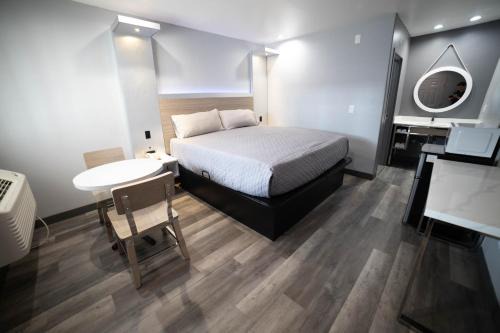 El Rancho Hotel | Palms Motel