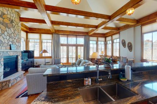 Mountain Village Apartment | Palmyra 4A - Panoramic Peaks Lodge