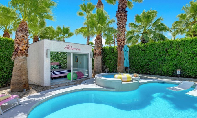 Little Tuscany House | Paloma's Paradise - NEW LISTING!nVintage glamour meets Mid-Century Style