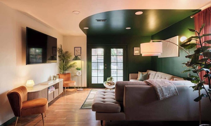 Castle Park House | Palomania - 4bedroom, games, and pool