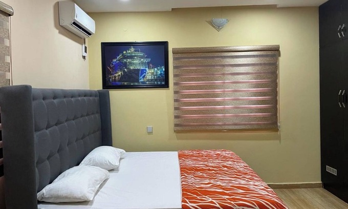 Ojodu Apartment | Panama Apartments. "Use it like u own it"
