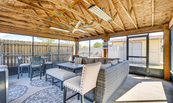 Panama City House | Panama City Poolside Oasis: 2 Mi to Beach!