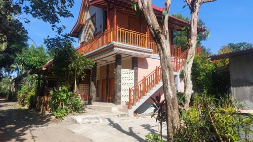 Sumberagung Bed & Breakfast | Pandan Arum Surf Camp
