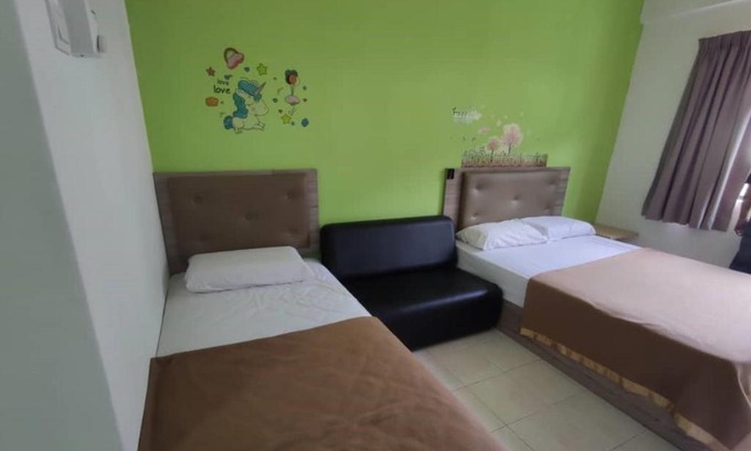 Pangkor Island Apartment | Pangkor Lot 10 Beach Resort