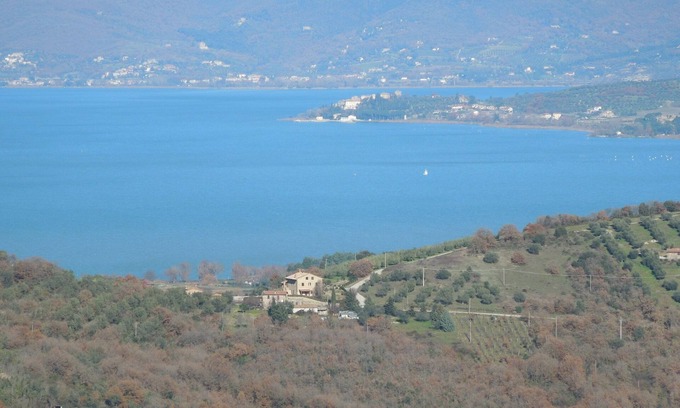 Panicale Condo | Panicale - Apartment in old farmhouse, quiet countryside, pool, lake views.