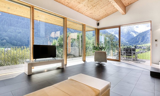 Brand Ski Chalet | Panorama Chalet Bellavista