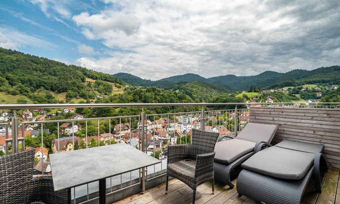 Buehlertal Apartment | Panorama Nature Room 'Bauerngarten' with Sauna, Infrared Cabin and Air Conditioning