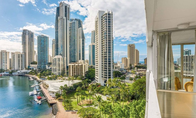 Surfers Paradise Apartment | Panorama - Overlooking the Nerang River and Surfers Paradise