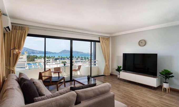 Patong House | Panorama Seaview Patong Hill Premier Corner House