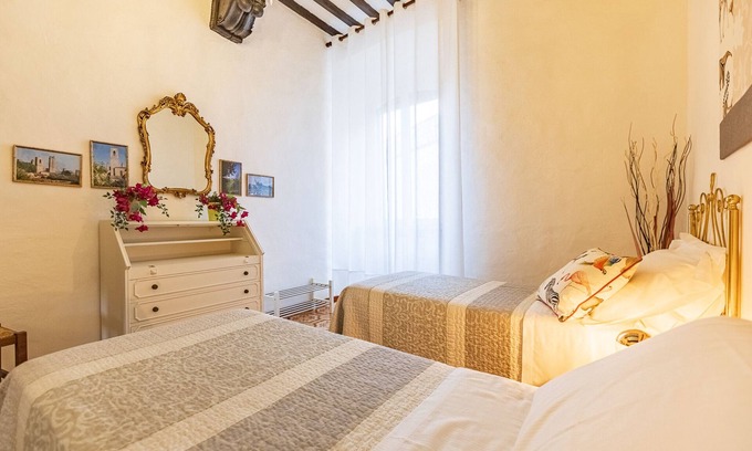 San Gimignano City Centre Apartment | Panoramic apartment Il Borgo Antico in the city centre