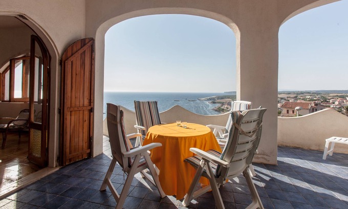 Torre del Pozzo Apartment | Panoramic apartment "IL CASTELLO"