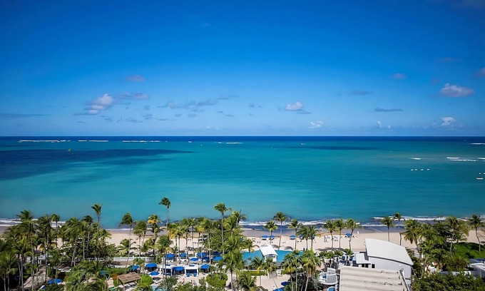 Isla Verde Hotel | Panoramic Beach Resort in Isla Verde | 4 Suite w/Living Space & Balcony