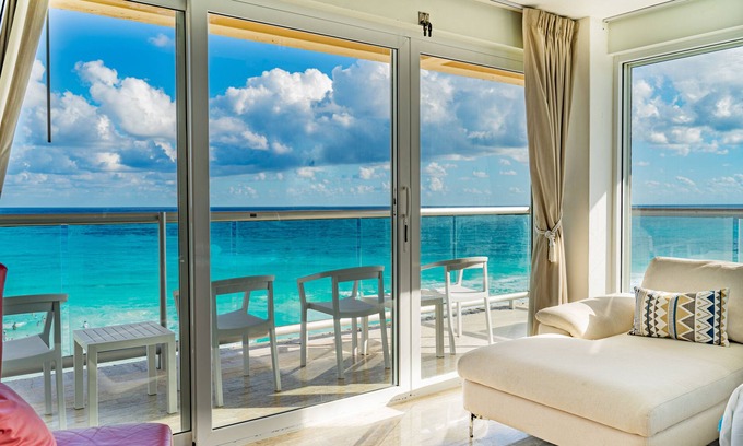 Punta Cancun Apartment | Panoramic Beachfront Studio w/Breathtaking Ocean Views & Top Location
