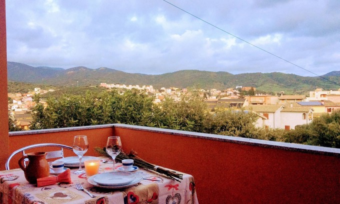 Teulada House | panoramic house surrounded by greenery with parking