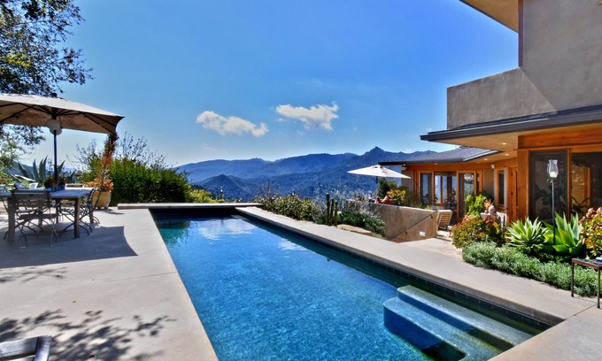 Topanga House | Panoramic mountain vista retreat surrounded by nature and Malibu beaches nearby.