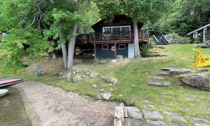 Utterson Cottage | Panoramic Muskoka Cottage “The Nest”