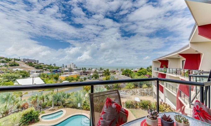 Yeppoon Apartment | PANORAMIC OCEAN VIEWS YEPPOON CBD