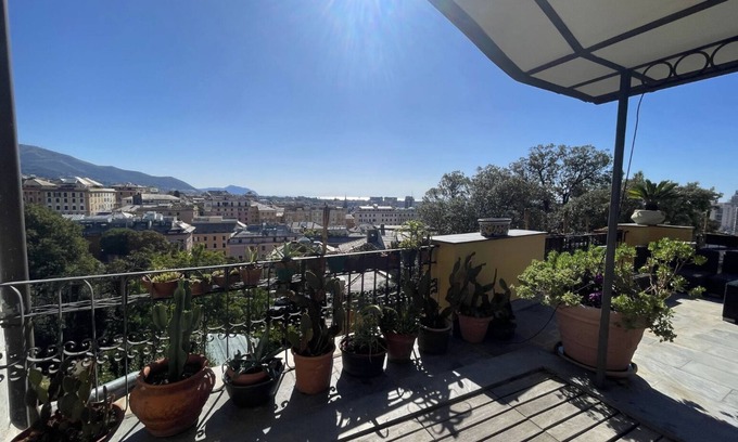 Castelletto Apartment | panoramic roof terrace with pergola: Genua Domus penthouse 010025-LT-1478