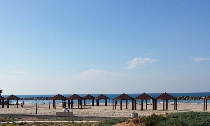 Ashkelon Apartment | Panoramic sea view apartment for 7 people