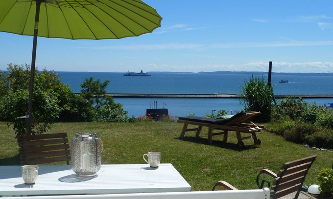 Sassnitz House | Panoramic view to the sea, small garden, quiet and still central location