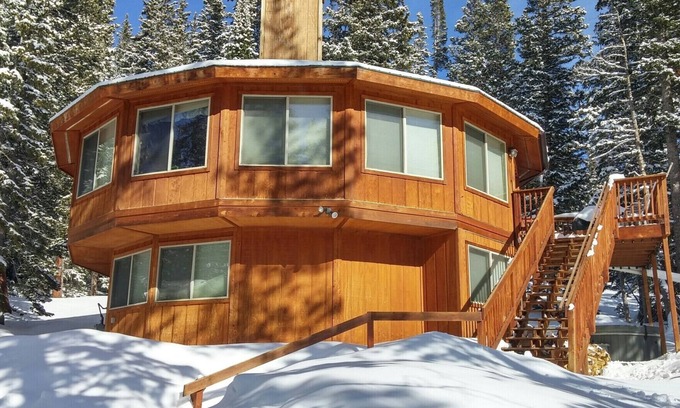 Alma Cabin | Panoramic Views - Cozy, Lodge Style