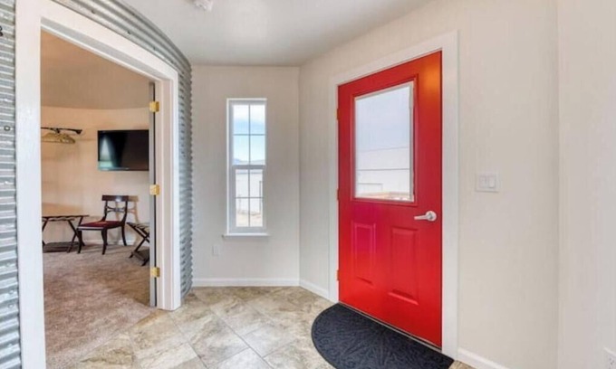 Corvallis House | Panoramic Views & Dog Heaven at The Silo!