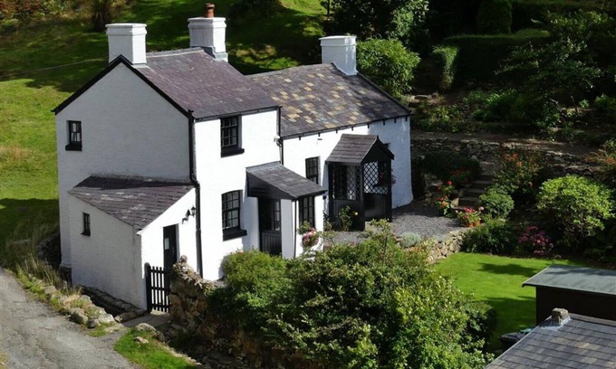 Penmaenmawr Cottage | Pant Glas - Two Bedroom Cottage, Sleeps 2