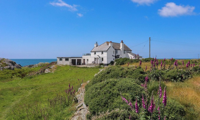 Rhoscolyn Cottage | PANT YR HYMAN, pet friendly, with open fire in Rhoscolyn