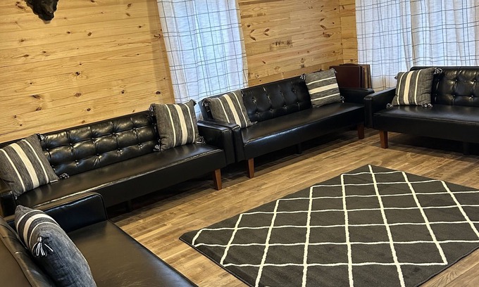 Sarah Ann House | Papa Bear's Den!n“The perfect location to visit the trails”