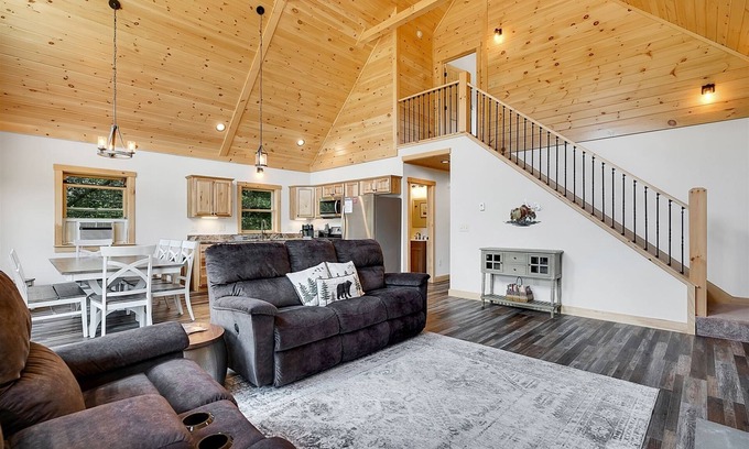 Bethel House | Papa Moose Lodge | 4 Bed, 3 Bath