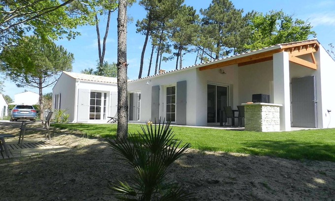 Dolus-d'Oleron Villa | Paradiles Villa le Cygne sur Oleron very close to the fine sand beach