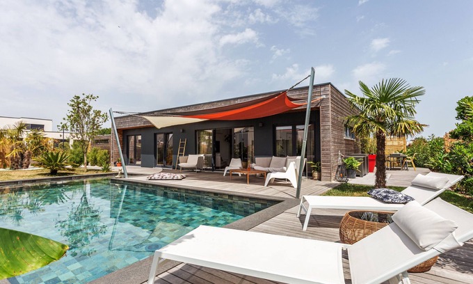 Lehon House | Paradis - Maison en bois avec Piscine