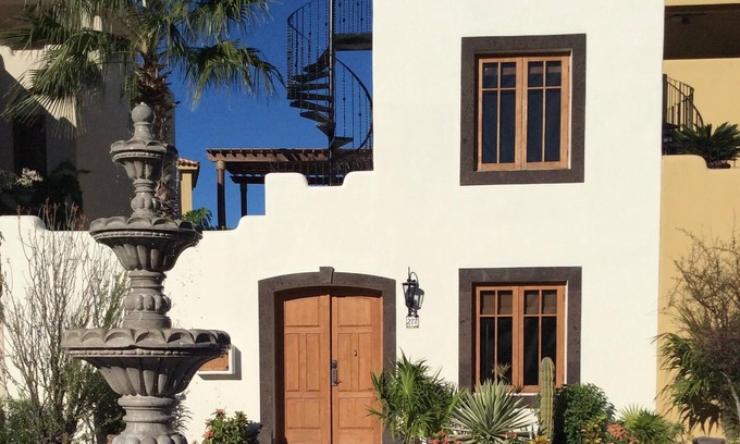 Loreto House | Paradise, Adventure, Relaxation and Romance Getaway
