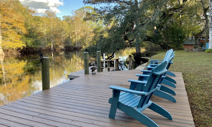 Dunnellon House | Paradise at Riverbend with beautiful riverfront setting!