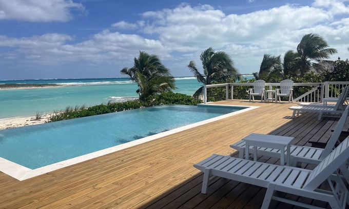 Green Turtle Cay House | Paradise Beach House a new 4 bedroom beachfront house with pool