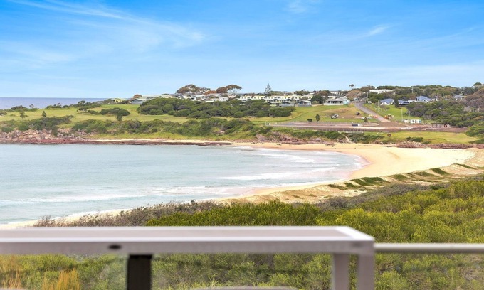 Tura Beach Apartment | Paradise Court 6, Tura Beach