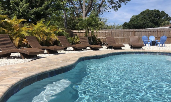 Bradenton House | Paradise Cove - A perfect Beach Getaway