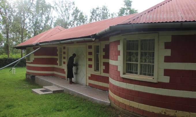 Bondo House | PARADISE FOUND BONDO