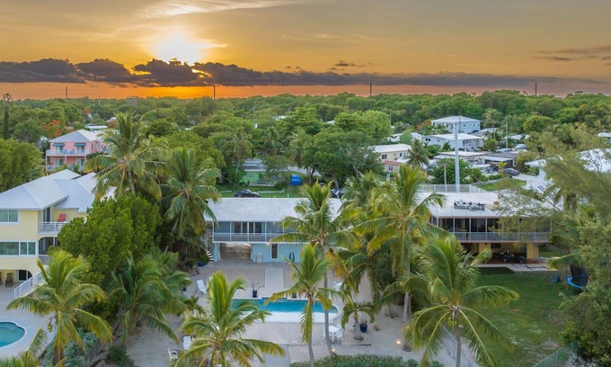Anglers Park House | Paradise Found! Oceanfront, Sparkling Pool & Private Sandy Beach