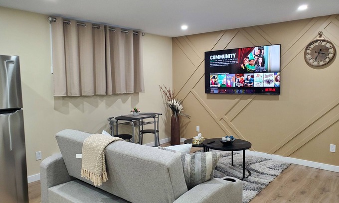 Saskatoon House | Paradise in the Meadows