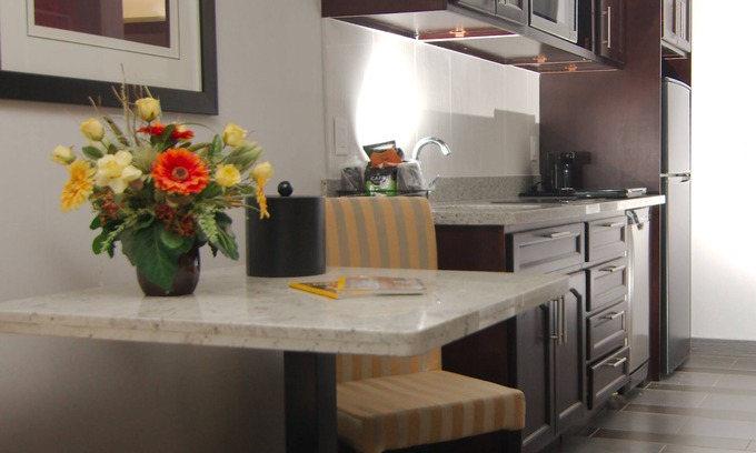 Redwater Hotel | Paradise Inn and Suites - Redwater